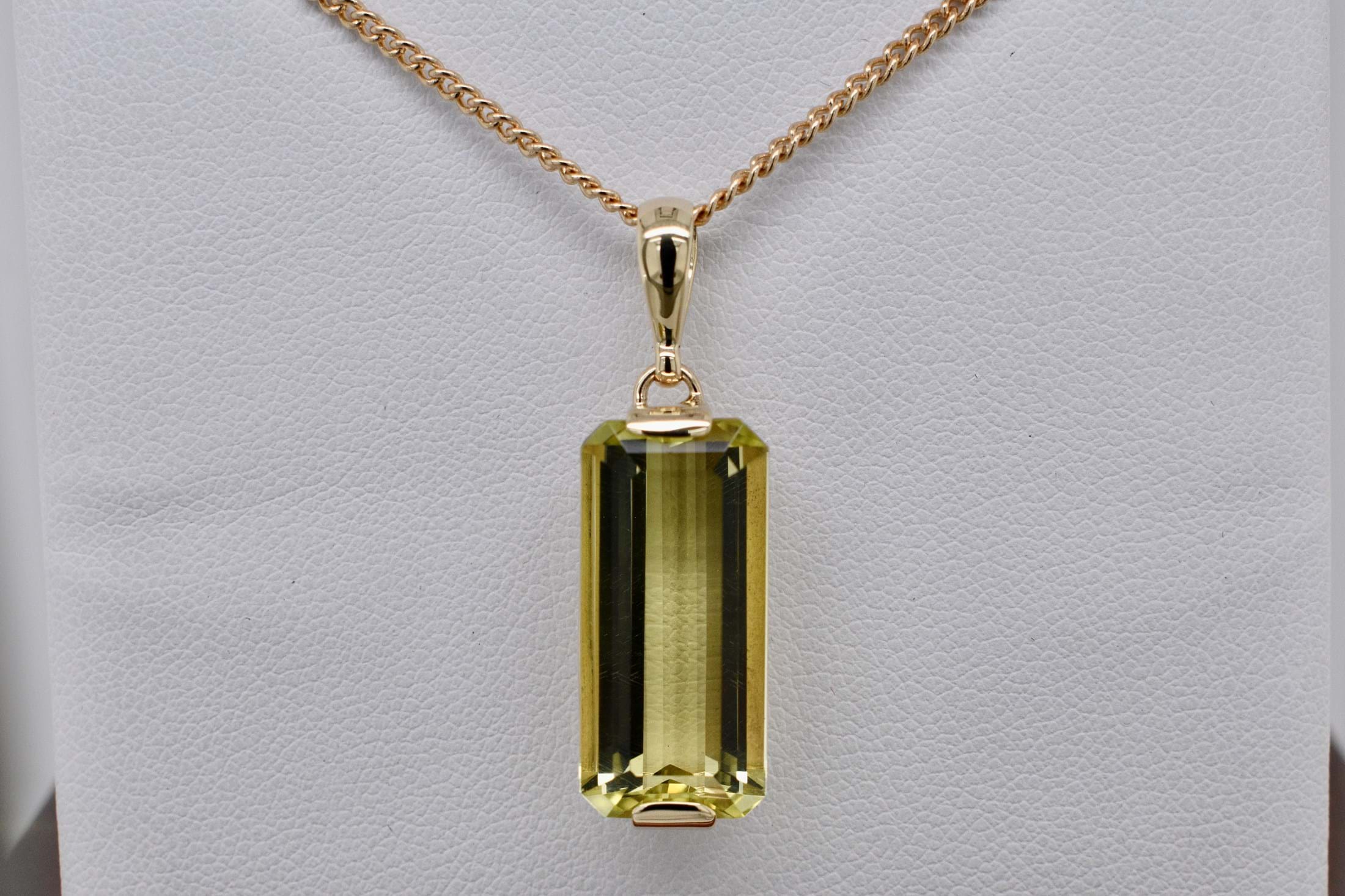Yellow gold quartz online pendant