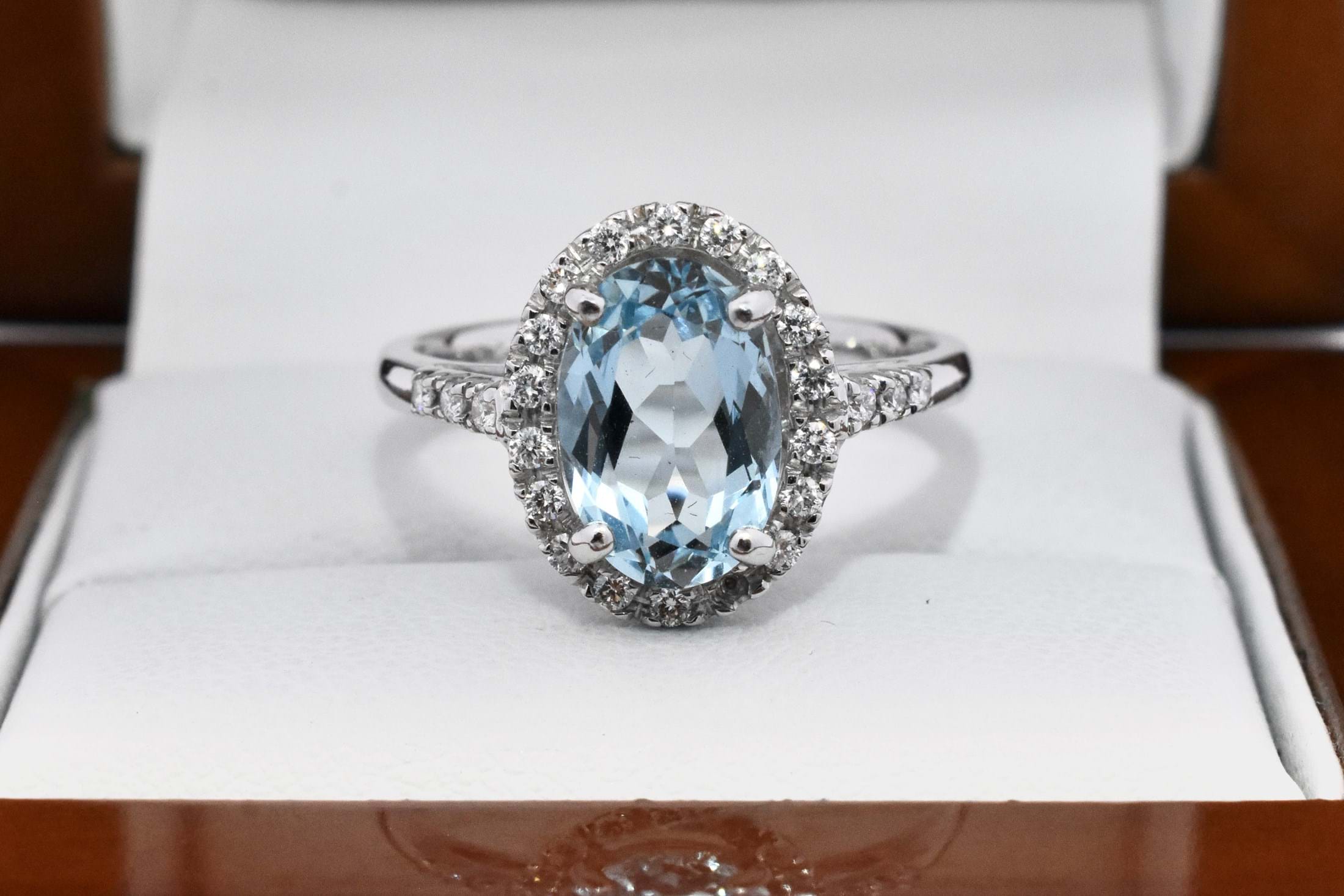 9ct white gold halo ring deals