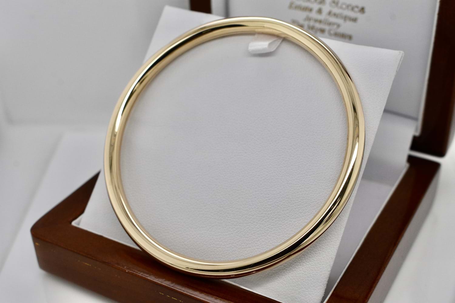 SOLD Secondhand 9ct Yellow Gold 5x63mm Hollow Golf Bangle