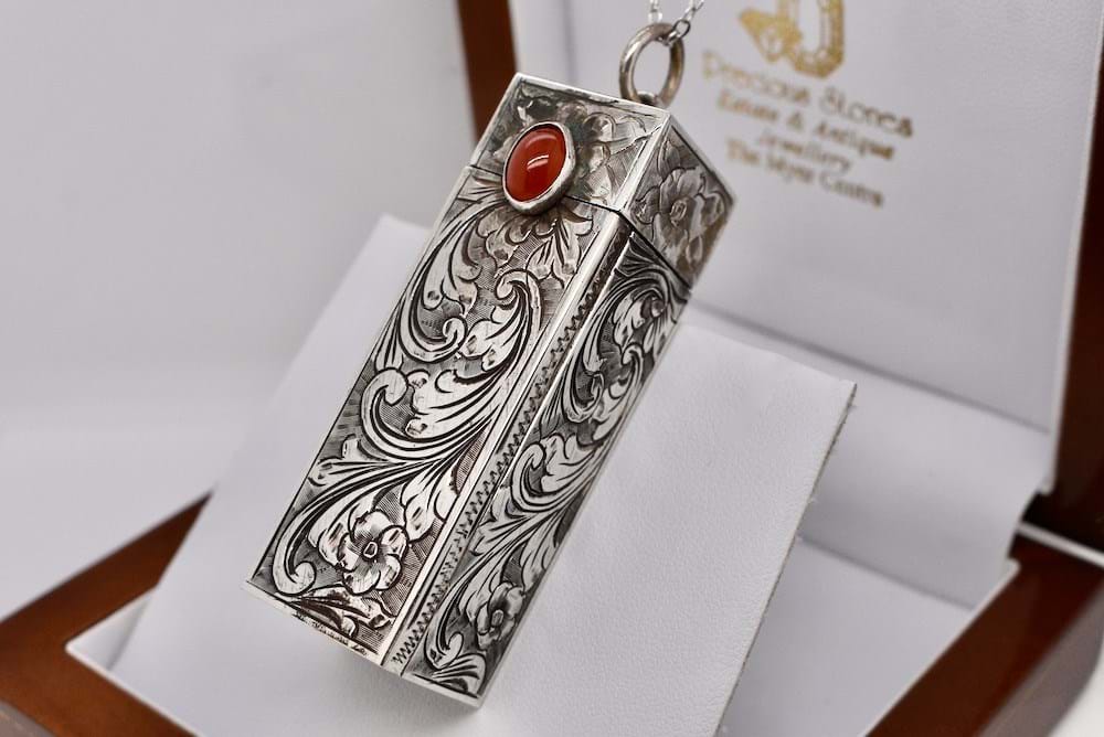 Scroll Engraved Lipstick Case